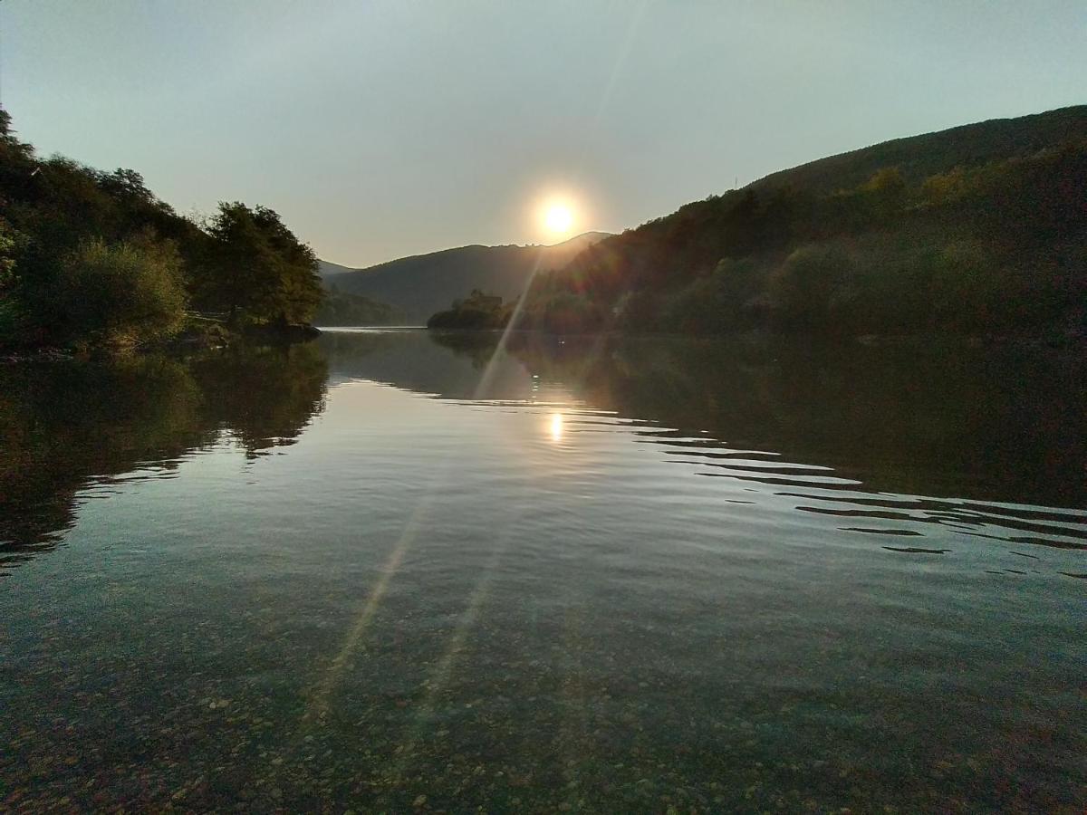 Vikendica Pored Drine Foca Handici Экстерьер фото